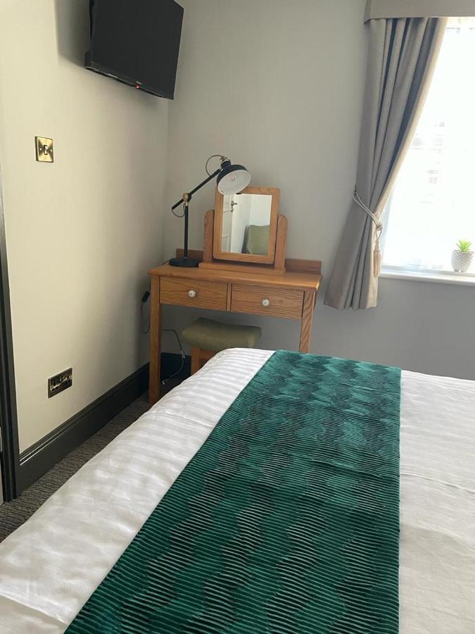 Black Bull Hotel แลงคาสเตอร์ ภายนอก รูปภาพ
