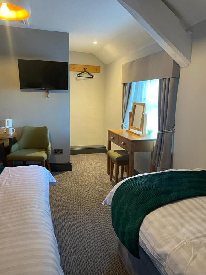 Black Bull Hotel แลงคาสเตอร์ ภายนอก รูปภาพ